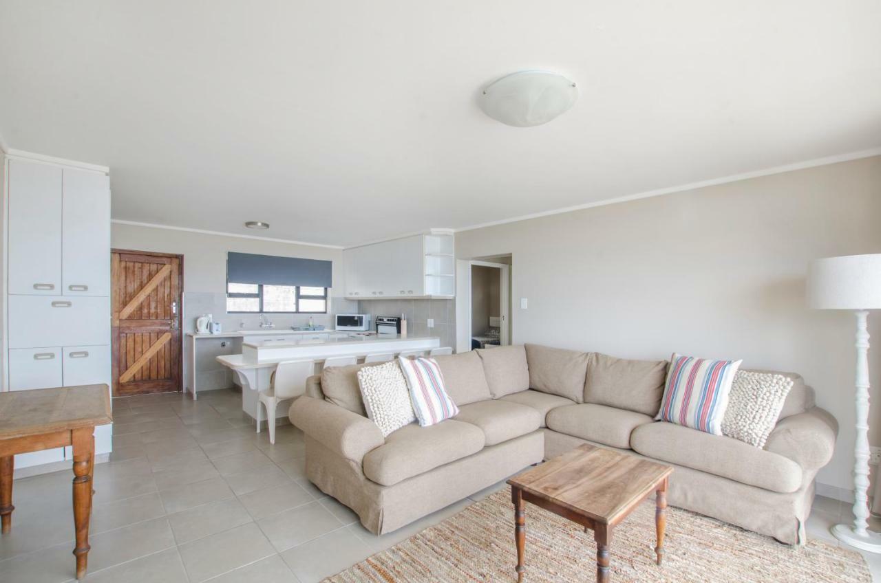 Herolds Bay Accommodation - Hiers Ons Weer Downstairs Экстерьер фото